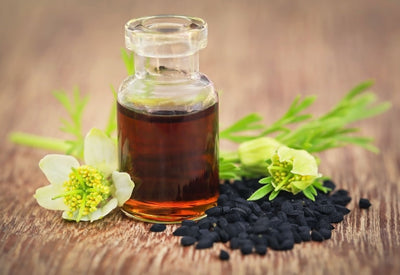 5 Skin Care Benefits of Organic Black Cumin Seed Oil (and why you will love it, too)
